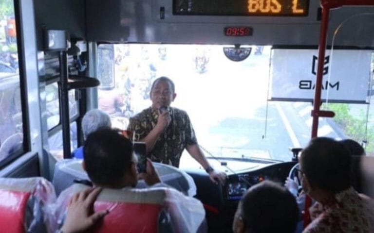 Pemkot Semarang Bakal Operasikan Bus Wisata Listrik
