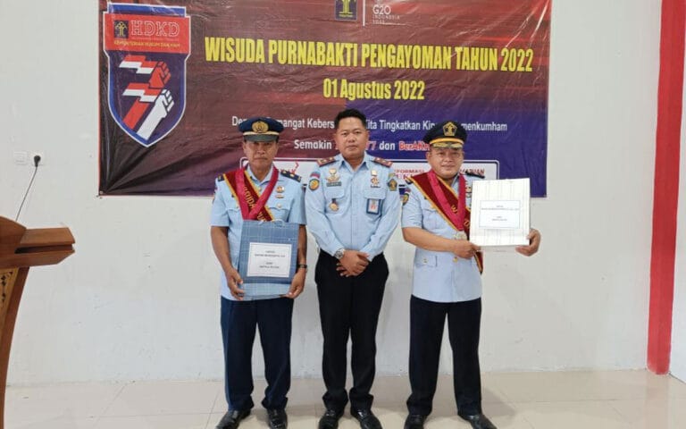 2 Pegawai Rutan Boyolali Ikuti Prosesi Wisuda Purnabhakti 2022
