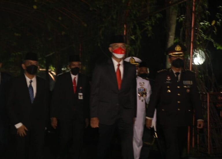Pangdam Pimpin Apel Kehormatan di TMP Giri Tunggal