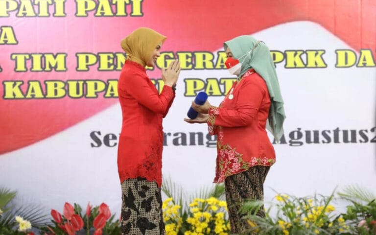 Atikoh Dorong Tim Penggerak PKK Pati Gencarkan Jo Kawin Bocah