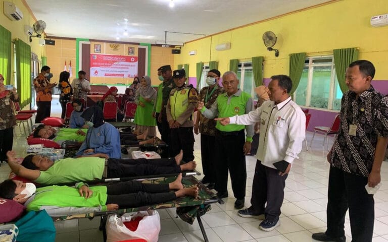 Setetes Darah Untuk Hidup Yang Lebih Cerah