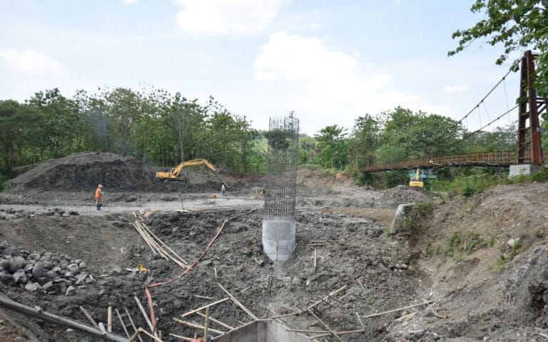 Pembangunan Jembatan Kaca Tinjomoyo Dilanjutkan