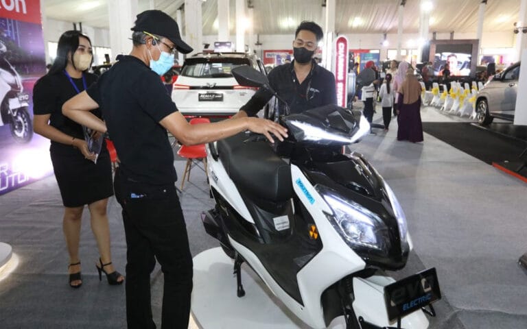 20 Pabrikan Meriahkan “Grand Automotif Show” Maerakaca