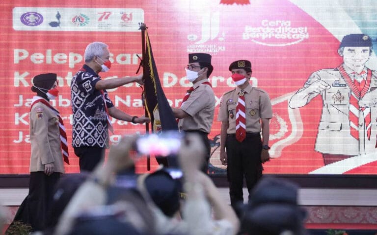 Ganjar Lepas Kontingen Kwarda Jateng ke Jamnas XI