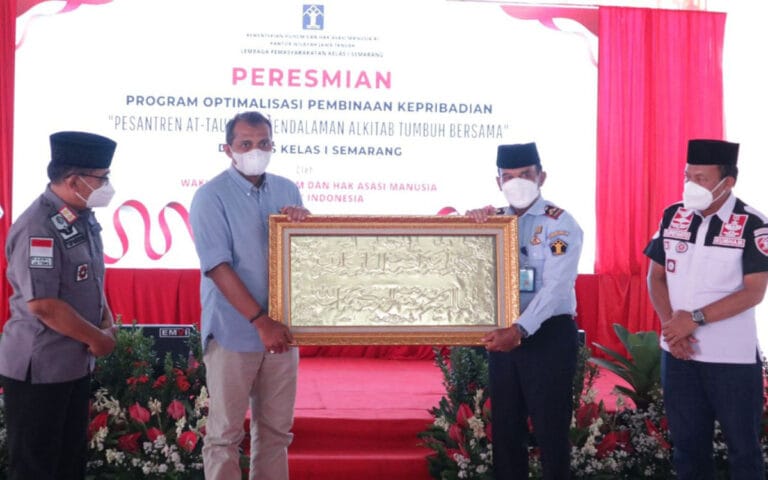 Wamenkumham Resmikan Ponpes At-Taubah Lapas Semarang