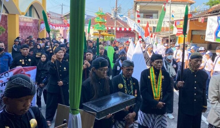 Kirab Budaya Meriahkan Haul Sunan Pandanaran ke-520