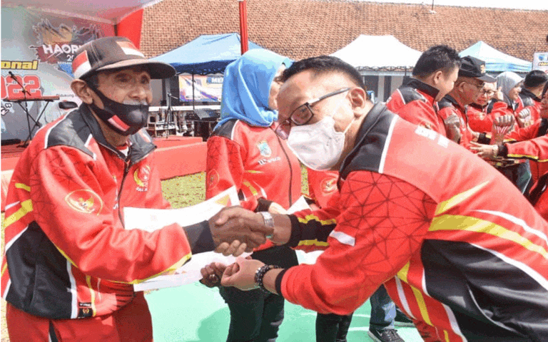 Haornas, Legenda Olahraga Salatiga Terima Penghargaan