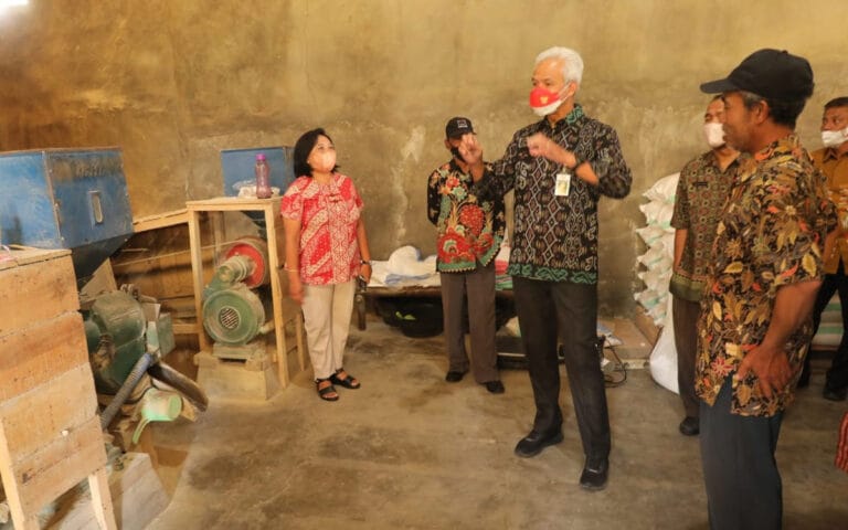 Ganjar Acungi Jempol Gapoktan Tani Subur Ambarawa