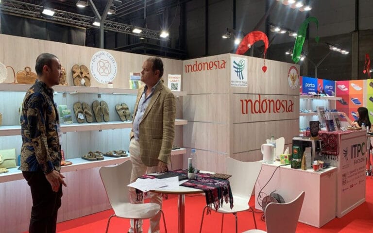 Kerajinan Eceng Gondok Kesongo Go Internasional