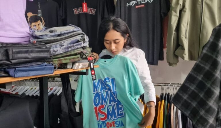 Usaha Kaos Perjuangan Djoeang Cloth Bangkit Lagi