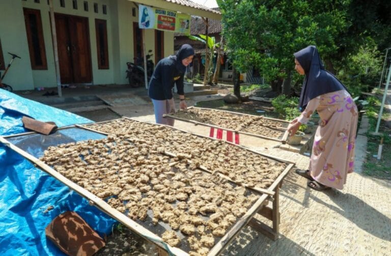 Perajin Terasi Ikut Lapak Ganjar, Penjualan Meningkat Pesat