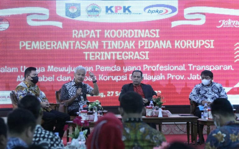 Ganjar Kepada Bupati dan Walikota: Perbaiki Terus Sistem Pencegahan Korupsi