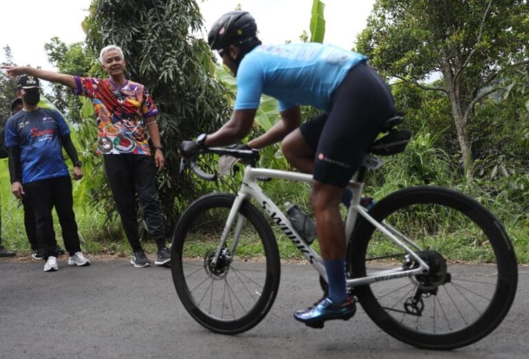 Ganjar Getol Semangati Peserta Sukun Tour de Muria