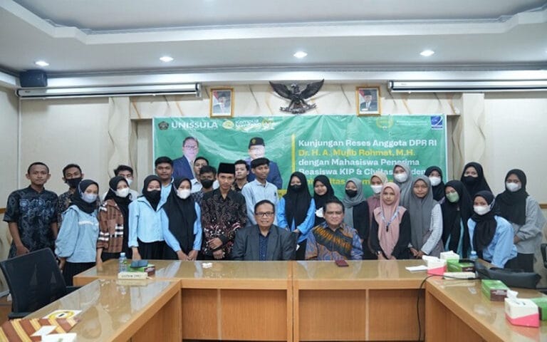 40 Mahasiswa Unissula Terima Akun Beasiswa KIPK