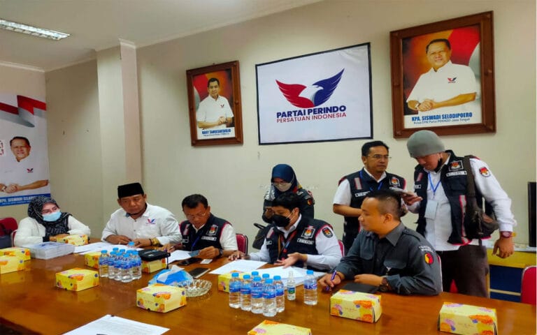 Bawaslu Semarang, Verifikasi Faktual Kepengurusan 9 Parpol Selesai