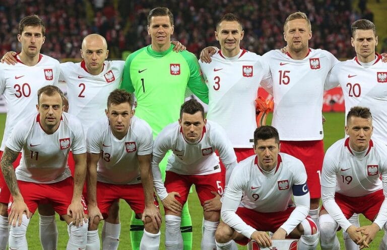 Polandia Andalkan Robert Lewandowski