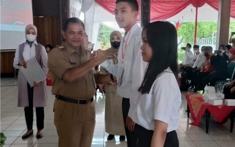 Kurangi Pengangguran, Ratusan Canaker Dilatih Ketrampilan Menjahit