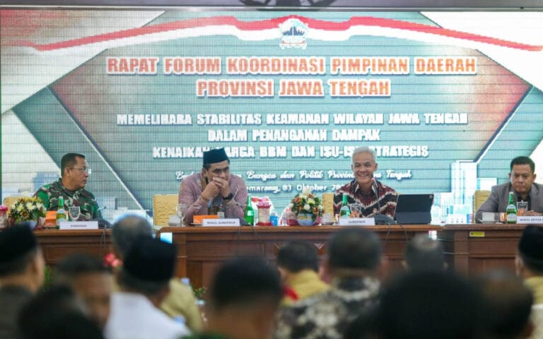 Pantau “Volatile Food”, Ganjar Ajak Borong Produk Petani