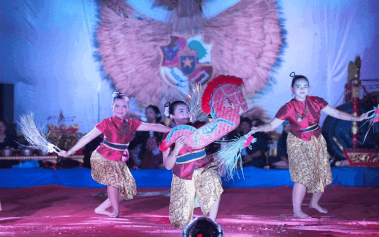 Peringati Hari Kesaktian Pancasila, FSST Klaten Gelar Tari Nusantara