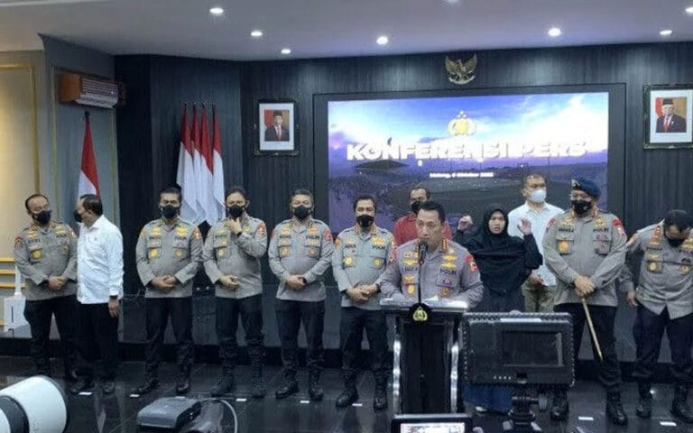 6 Orang Jadi Tersangka Tragedi Kanjuruhan Malang