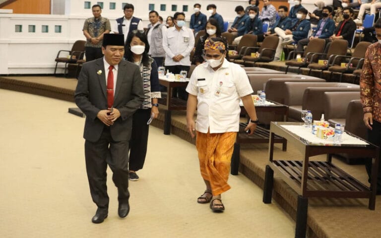 Taj Yasin: Pembangunan Infrastruktur Daerah Mampu Satukan NKRI