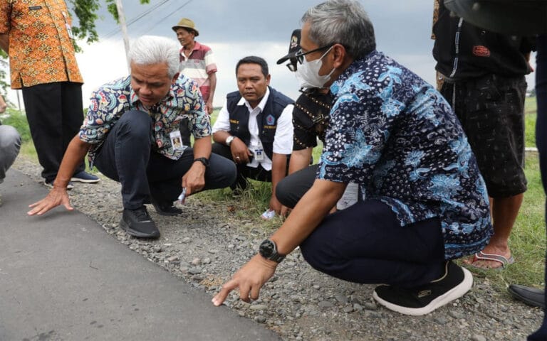 Warga Brebes Terimakasih Pada Ganjar Atas Bantuan Pembangunan Jalan