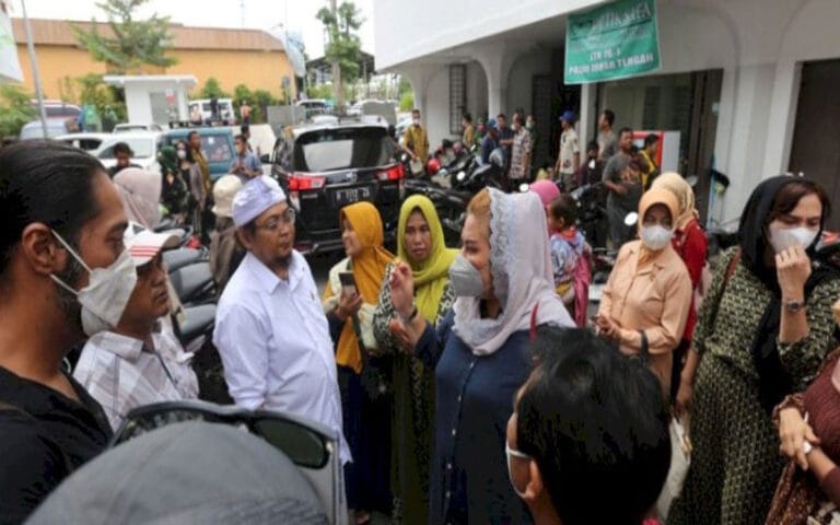 Pedagang Pasar Johar Baru Keluhkan Sepinya Pembeli