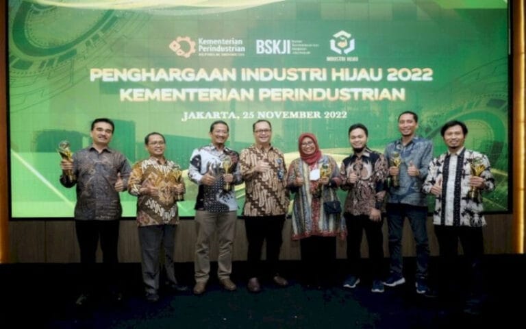 SG Raih Penghargaan Industri Hijau 2022