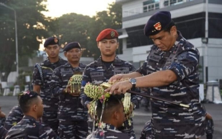 Paja AAL Angkatan ke-67 Lakukan Upcara Tradisi