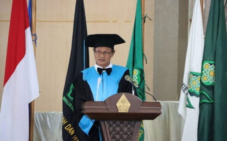 KH Shodiq Hamzah Raih Gelar Doktor HC dalam Bidang Ilmu Tafsir