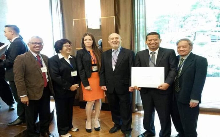 FEB Undip Cetak Rekor Kelulusan Program Double Degree