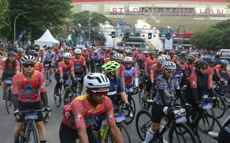 Ganjar Ikuti Gowes Tour de Borobudur 2022