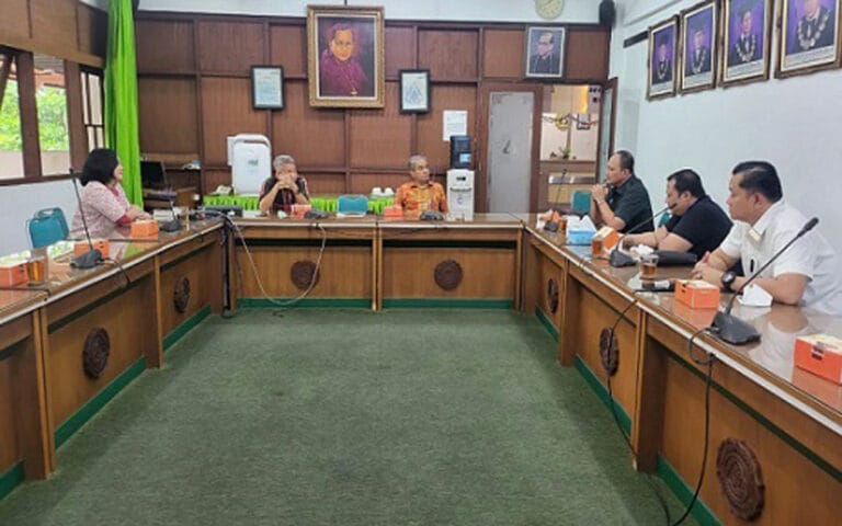 Unika dan KONI Jateng Beri Beasiswa Bagi Atlet Berprestasi