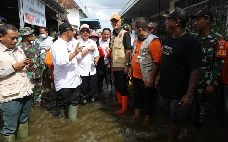 Atasi Banjir Juwana, Ganjar: Kolam Retensi dan Polder Harus Dikerjakan Tahun Ini