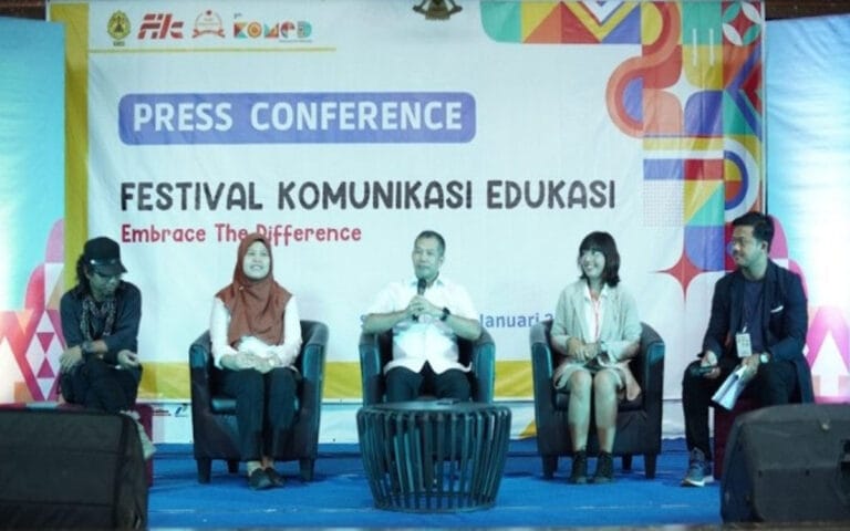 FTIK USM Kembali Gelar Festival KOMED Ke-3