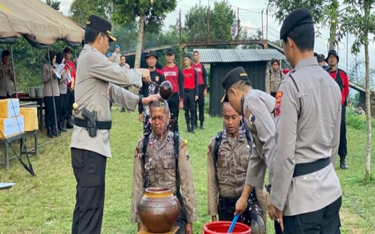 22 Bintara Remaja Polres Semarang Ikuti Pembaretan