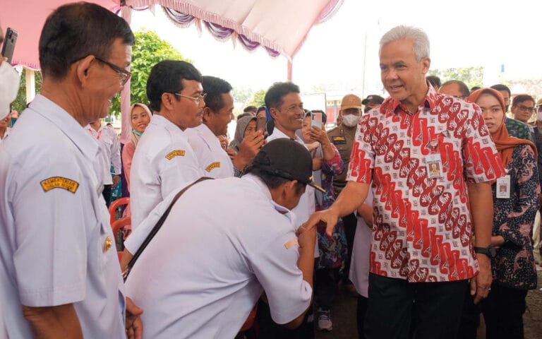 Tangani Kemiskinan Ekstrem, Ganjar Ajak Kades Perbaiki Pusat Data