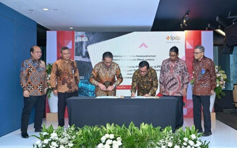 SIG dan LPDP Realisasikan Kerjasama Pendanaan Riset Sparepart Pabrik SIG