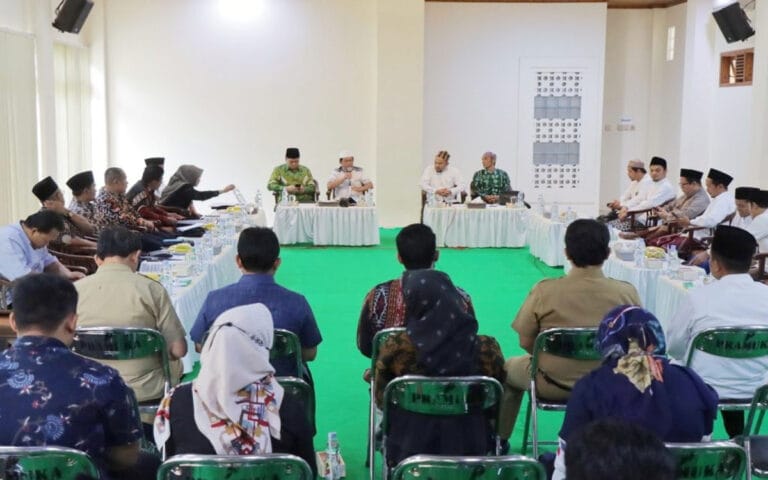 Pansus Raperda Pesantren Kunjungi Ponpes Lirboyo Kediri Untuk Cari Data Akurat