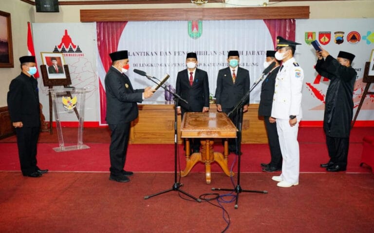 Lantik 25 Pejabat Administrator, Bupati Magelang Minta Amanah Jalankan Tugas