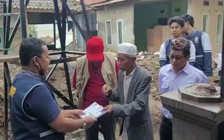 KKN-T Undip Sumbang Sumur Bor Untuk Warga Cibereum Cianjur