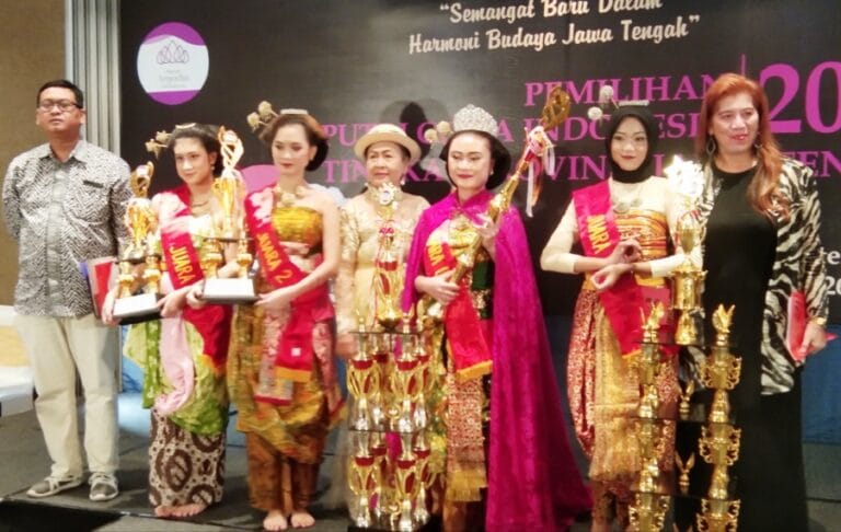 Maria Theresia Raih Juara Umum Putri Citra Indonesia Tingkat Jateng 2023