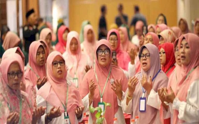 Ratusan Nyai dan Ning Doa Bersama Dukung Ganjar Jadi Presiden