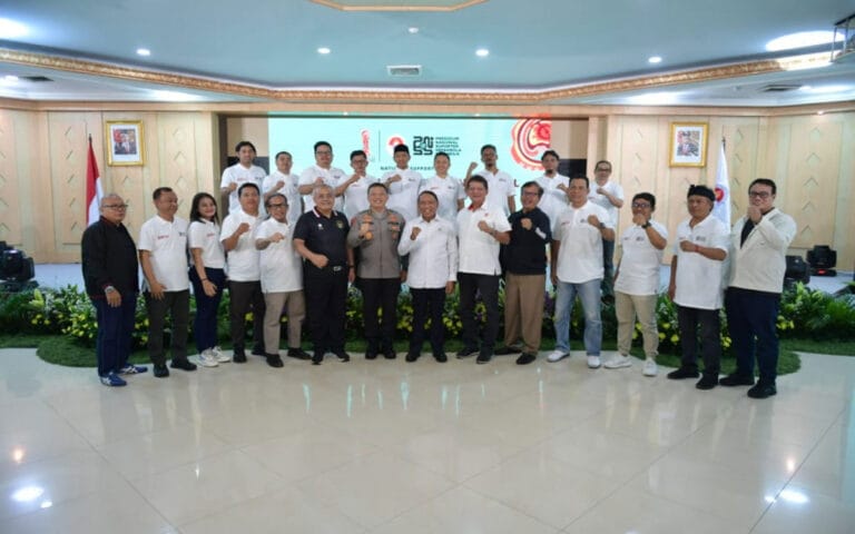 Menpora Kukuhkan Presidium Nasional Suporter Indonesia 