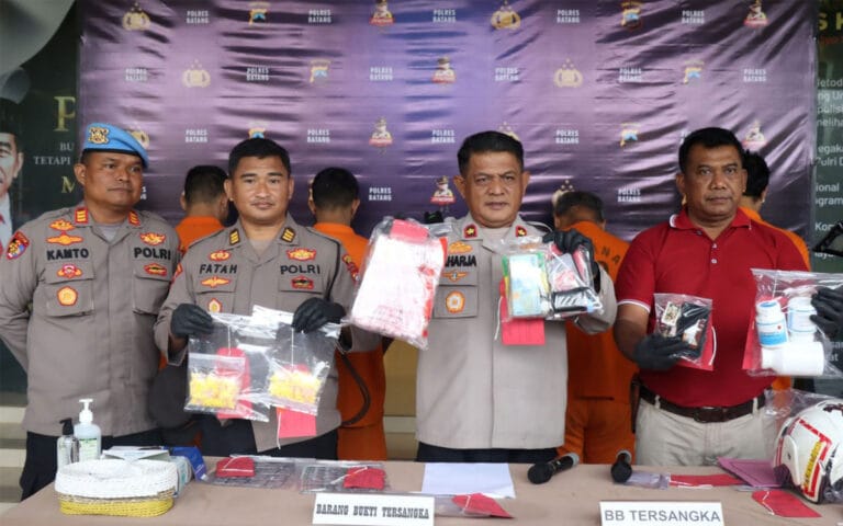 Satuan Narkoba Polres Sragen Gerebeg Rumah Pengedar Pil Koplo