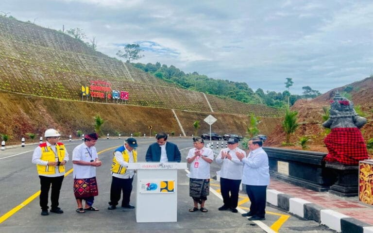 Jalan Pintas Batas Kota Singaraja-Mengwitani di Bali Diresmikan