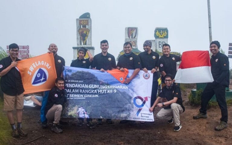 Komunitas Pecinta Alam SG Melakukan Pendakian ke Gunung Ungaran