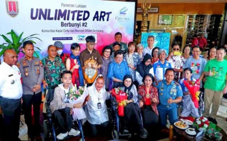 40 Lukisan Karya Seniman Penyandang Disabilitas Digelar di Hotel Ciputra