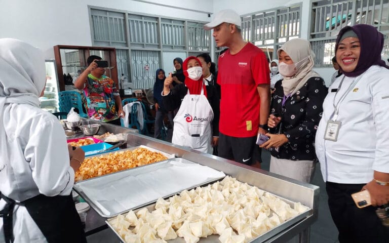 Kepercayaan Diri dan Karya Pelajar SMKN 4 dan SMKN 2 Surakarta Diapresiasi