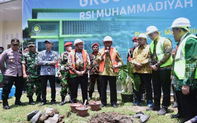 Menko PMK Dorong Polifurneka Kendal Kembangkan Kerja Sama dengan Dunia Usaha